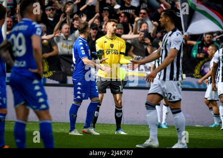 Friuli - stade Dacia Arena, Udine, Italie, 16 avril 2022, Guglielmo Vicario d'Empoli réagit après que Ignacio Pussetto d'Udinese ait marqué un but pendant le Calcio Udinese vs Empoli FC - football italien Serie A match Banque D'Images