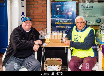 La tombola de Pâques des Lions de Budleigh collecte de l'argent pour de bonnes causes locales. Banque D'Images