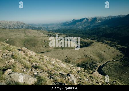 Vue sur la montagne Dedegol Tepesi en Turquie. Photo de haute qualité Banque D'Images