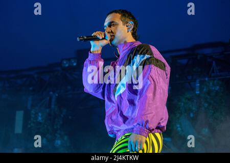 Bologne, Italie. 15th avril 2022. Cosmo pendant Cosmo Tour 2022, concert de musique de chanteur italien à Bologne, Italie, avril 15 2022 crédit: Agence de photo indépendante/Alamy Live News Banque D'Images
