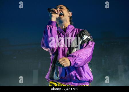Bologne, Italie. 15th avril 2022. Cosmo pendant Cosmo Tour 2022, concert de musique de chanteur italien à Bologne, Italie, avril 15 2022 crédit: Agence de photo indépendante/Alamy Live News Banque D'Images