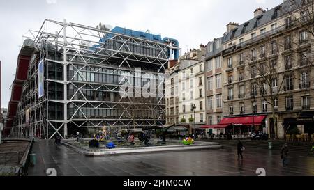 Détail architectural de la place Pompidou dans le quartier Beaubourg du 4th arrondissement de Paris Banque D'Images