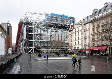 Détail architectural de la place Pompidou dans le quartier Beaubourg du 4th arrondissement de Paris Banque D'Images