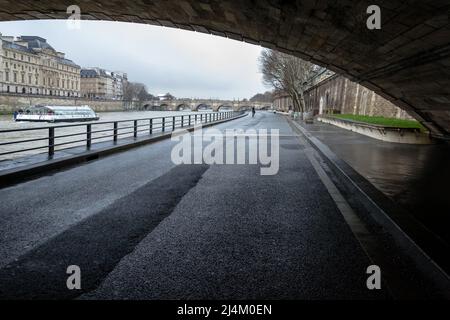 Détail architectural du pont au changement (pont de changement), un pont qui traverse la Seine situé entre le premier et le quatrième arrondissements Banque D'Images