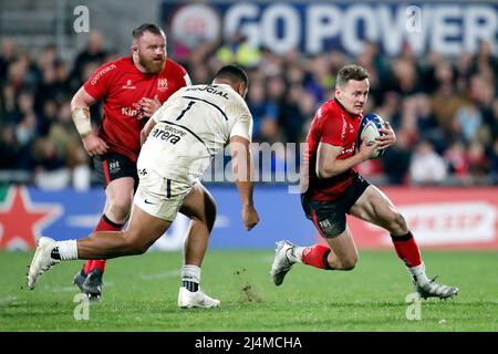 Mike Lowry d'Ulster lors de la coupe des champions Heineken ronde de 16, deuxième match de la jambe au Kingspan Stadium, Belfast. Date de la photo: Samedi 16 avril 2022. Banque D'Images