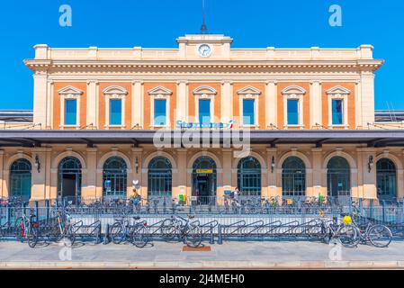 Parme, Italie, 24 septembre 2021: Gare de la ville italienne de Parme. Banque D'Images