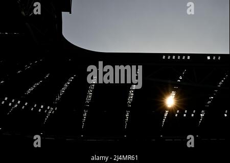 Turin, Italie. 16 avril 2022. La silhouette du stade Allianz est vue avant le match de football de la série A entre le Juventus FC et le Bologna FC. Credit: Nicolò Campo/Alay Live News Banque D'Images