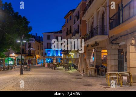 Plasencia, Espagne, 17 mai 2021 : vue au coucher du soleil sur la Plaza Mayor dans la ville espagnole de Plasencia Banque D'Images