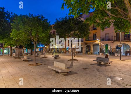 Plasencia, Espagne, 17 mai 2021 : vue au coucher du soleil sur la Plaza Mayor dans la ville espagnole de Plasencia Banque D'Images