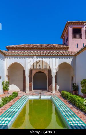 vue sur l'une des cours de la forteresse alcazaba de malaga Banque D'Images