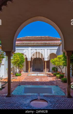 vue sur l'une des cours de la forteresse alcazaba de malaga Banque D'Images