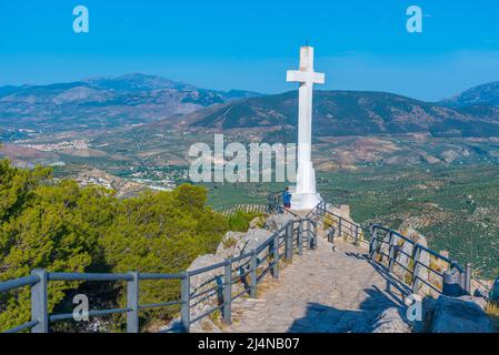 Cruz del Castillo de Santa Catalina surplombant la ville espagnole de Jaen Banque D'Images