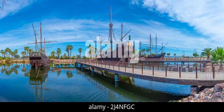 Répliques des navires de Columbus Nina, Pinta et Santa Maria à la Muelle de las Carabelas en Espagne Banque D'Images