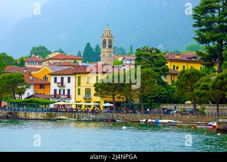 Lenno sur les rives du lac de Côme en Italie du nord Banque D'Images