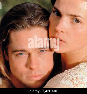 BRAD PITT et JULIA ORMOND dans LÉGENDES DE L'AUTOMNE (1994), réalisé par EDWARD ZWICK. Crédit : PHOTOS / Album TRISTAR Banque D'Images