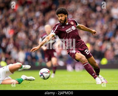 Glasgow, Royaume-Uni. 07th avril 2022. Demi-finale de la coupe écossaise - Heart of Midlothian FC v Hibernian FC 07/04/2022 Pic shows: HeartsÕ forward, Ellis Simms, se met à jouer sur le but tandis que les coeurs prennent des Hibs dans la demi-finale de la coupe écossaise à Hampden Park, Glasgow crédit: Ian Jacobs/Alay Live News Banque D'Images