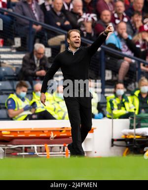 Glasgow, Royaume-Uni. 07th avril 2022. Demi-finale de la coupe écossaise - Heart of Midlothian FC v Hibernian FC 07/04/2022 Pic shows: Hearts Manager, Robbie Neilson crie des instructions à son équipe comme Hearts prendre Hibs dans la demi-finale de la coupe écossaise à Hampden Park, Glasgow crédit: Ian Jacobs/Alay Live News Banque D'Images