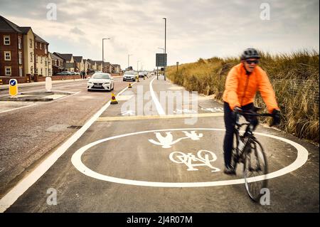 Le nouveau cyclepath jouxte les dunes de sable de Clifton Drive, St Annes, Royaume-Uni Banque D'Images