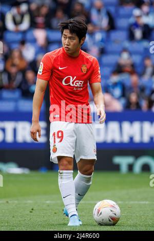 BARCELONE - 20 MARS : Lee Kang-in en action lors du match de la Liga entre le RCD Espanyol et le RCD Mallorca au stade RCDE le 20 mars 2022 à Barcelone Banque D'Images