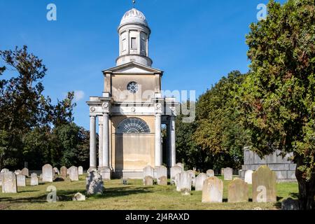 Le village de Mistley dans Essex, Angleterre. Vue latérale de l'une des tours Mistley. Banque D'Images