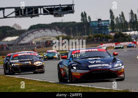 74 WEYRICH Victor, CARTON Romain, Racing Spirit of Leman, Aston Martin Vantage AMR GT4, action lors de la ronde 1st du Championnat de France FFSA GT - GT4 France 2022, du 16 au 19 avril 2022 sur le circuit Paul Armagnac, à Nogaro, France, France - photo Julien Delfosse / DPPI Banque D'Images