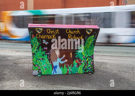 « The Secret Garden » écrit par Frances Hodgson; Chorley Town Centre, Book Bench Trail; « quelle est votre histoire, Chorley ? » Banque D'Images