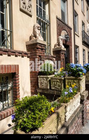 East 19th Street se trouve dans le quartier historique de Gramercy Park, à proximité de New York City, USA 2022 Banque D'Images