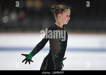 Olesya RAY (GER), au cours du patinage libre des femmes, aux Championnats du monde juniors de patinage artistique 2022 de l'UIP, au Tondiaba Ice Hall, le 17 avril 2022 à Tallinn, Estonie. Credit: Raniero Corbelletti/AFLO/Alay Live News Banque D'Images