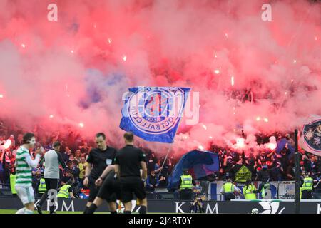 Glasgow, Royaume-Uni. 17th avril 2022. Le Celtic FC joue au Rangers FC dans la demi-finale de la coupe écossaise. Le gagnant de ce match va vers l'avant pour jouer au cœur de Midlothian dans la finale. Crédit : Findlay/Alay Live News Banque D'Images