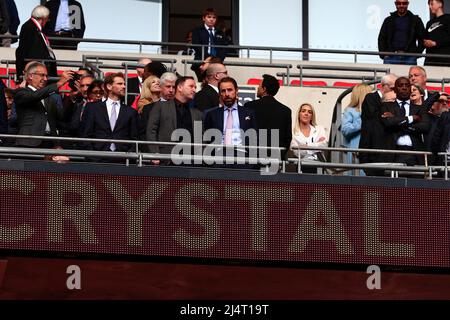 Londres, Royaume-Uni. Londres, Royaume-Uni. 17th avril 2022, Wembley Stadium, Londres Angleterre: Demi-finale de la FA Cup, Chelsea versus Crystal Palace; ancien défenseur du Crystal Palace et actuel directeur de l'Angleterre Gareth Southgate dans les tribunes Credit: Action plus Sports Images/Alay Live News Banque D'Images