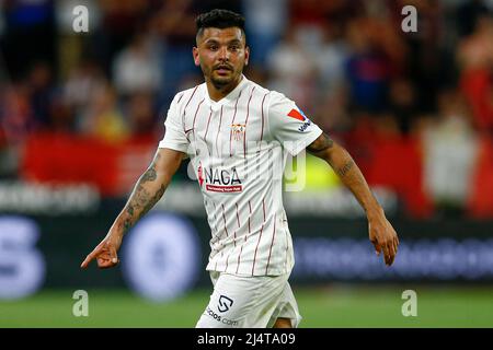 Séville, Espagne. 17th avril 2022. Jésus Manuel Tecatito Corona de Sevilla FC pendant le match de la Liga entre Sevilla FC et Real Madrid joué au stade Sanchez Pizjuan le 17 avril 2022 à Séville, Espagne. (Photo par Antonio Pozo/PRESSINPHOTO) Credit: PRESSINPHOTO SPORTS AGENCY/Alay Live News Banque D'Images