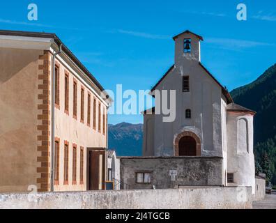 Mustair, Suisse - 28 septembre 2021 : Abbaye bénédictine de Saint-Jean avec un patrimoine exceptionnellement bien conservé de l'art carolingien est le monde de l'UNESCO Banque D'Images