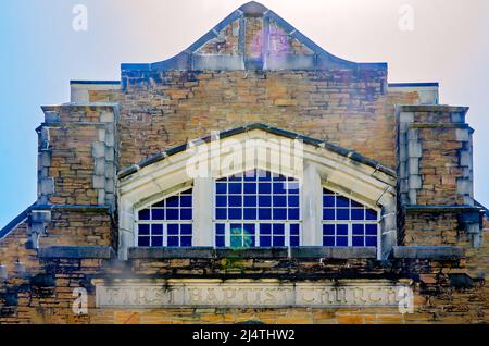 La première église baptiste de Theodore est photographiée sur Bellingrath Road, le 15 avril 2022, à Theodore, Alabama. L'église a été construite en 1950. Banque D'Images