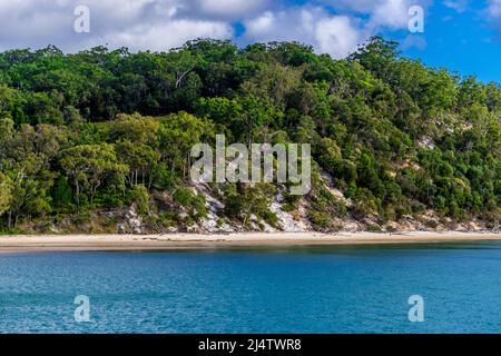 Baie Kingfisher sur la côte ouest de l'île Fraser. Queensland, Australie. Banque D'Images