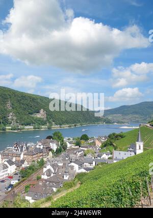 Célèbre village viticole d'Assmannshausen à Rheingau, Rhin, Allemagne Banque D'Images