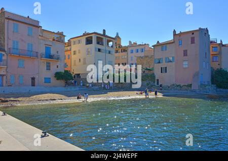 Petite plage de la Ponche à St Tropez Banque D'Images