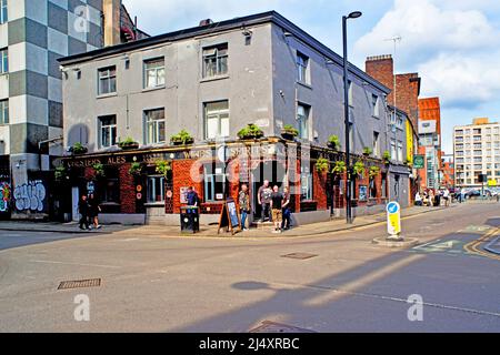 The Crown and Anchor Pub, Hilton Street, Manchester, Angleterre Banque D'Images