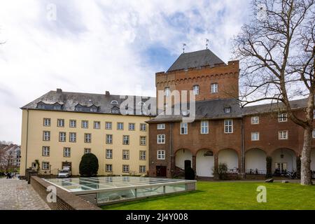Schwanenburg sur le Schloßberg à Kleve, à la fois un musée et un tribunal régional et de district Banque D'Images