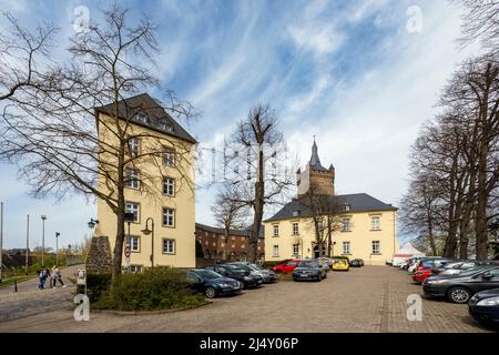 Schwanenburg sur le Schloßberg à Kleve, à la fois un musée et un tribunal régional et de district Banque D'Images