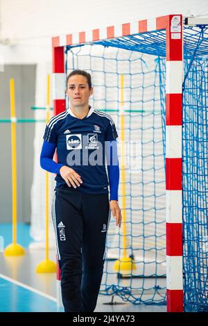Cleopatre Darleux de France pendant la formation de l'équipe française de handball le 18 avril 2022 à la Maison du Handball à Créteil, France - photo Antoine Massinon / A2M Sport Consulting / DPPI Banque D'Images