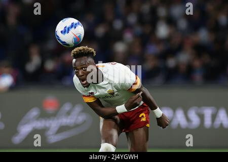 Naples, Italie. 18th avril 2022. Tammy Abraham d'AS Roma pendant la série Un match de football entre SSC Napoli et AS Roma au stade Diego Armando Maradona à Naples (Italie), le 18th avril 2022. Photo Cesare Purini/Insidefoto crédit: Insidefoto srl/Alay Live News Banque D'Images