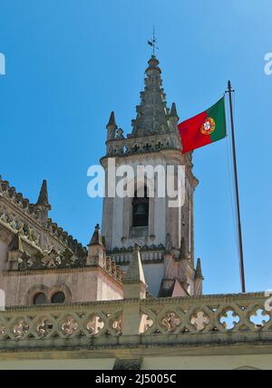 Musée régional de la Tour de Beja et drapeau portugais. Alentejo, Portugal Banque D'Images