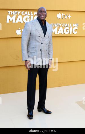 14 avril 2022, Westwood, CA, Etats-Unis: LOS ANGELES - APR 14: Magic Johnson at the Hey Call Me Magic première projection au Village Theatre le 14 avril 2022 à Westwood, CA (Credit image: © Kay Blake/ZUMA Press Wire) Banque D'Images