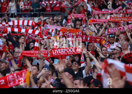 Londres, Royaume-Uni. 16th avril 2022. Les fans de Liverpool à la demi-finale de la coupe Emirates FA de Manchester City contre Liverpool au stade Wembley, Londres, Royaume-Uni, le 16th avril 2022. Crédit : Paul Marriott/Alay Live News Banque D'Images