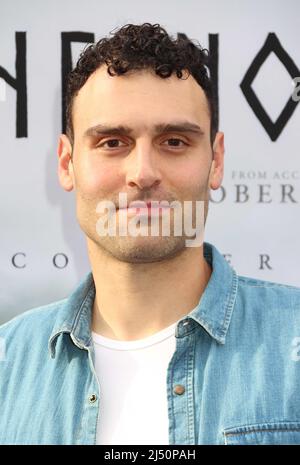 Los Angeles, États-Unis. 18th avril 2022. Dane Diliegro 04/18/2022 la première à Los Angeles de 'The Northman' tenue au TCL Chinese Theatre à Hollywood, CA photo par Izumi Hasegawa/Hollywood News Wire Inc. Crédit: Hollywood News Wire Inc./Alay Live News Banque D'Images