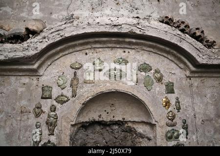 Napoli - ex voto nella cripta della Chiesa di Santa Luciella Banque D'Images