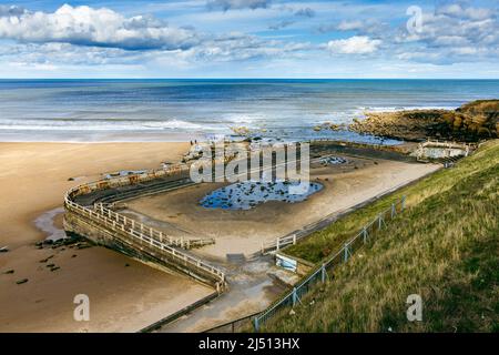 L'ancienne piscine à marée sur la plage de long Sands à Tynemouth, Tyne and Wear, Angleterre, Royaume-Uni Banque D'Images