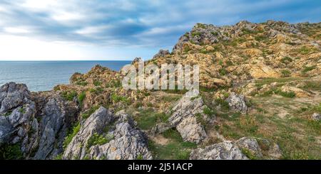 Côte des Rocheuses, Pría Cliffs, Karst formation, Bufones de Pría, Protrected Landscape of the Oriental Coast of Asturias, Llanes de Pría, Asturies, Espagne, E Banque D'Images