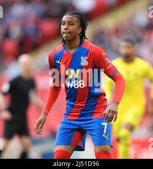 17 avril 2022 - Chelsea v Crystal Palace - Emirates FA Cup - demi-finale - Wembley Stadium Michael Olise pendant la demi-finale de la Emirates FA Cup au stade Wembley, Londres. Crédit photo : © Mark pain / Alamy Live News Banque D'Images