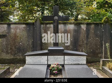 Tombe de l'aristocrate russe et homme d'État le prince Georgy Lvov (1861-1925) au cimetière russe de Sainte-Geneviève-des-Bois (Cimetière russe de Sainte-Geneviève-des-Bois) près de Paris, France. Le Prince Georgy Lvov a été le premier Premier ministre du Gouvernement provisoire russe du 15 mars au 20 juillet 1917. Banque D'Images